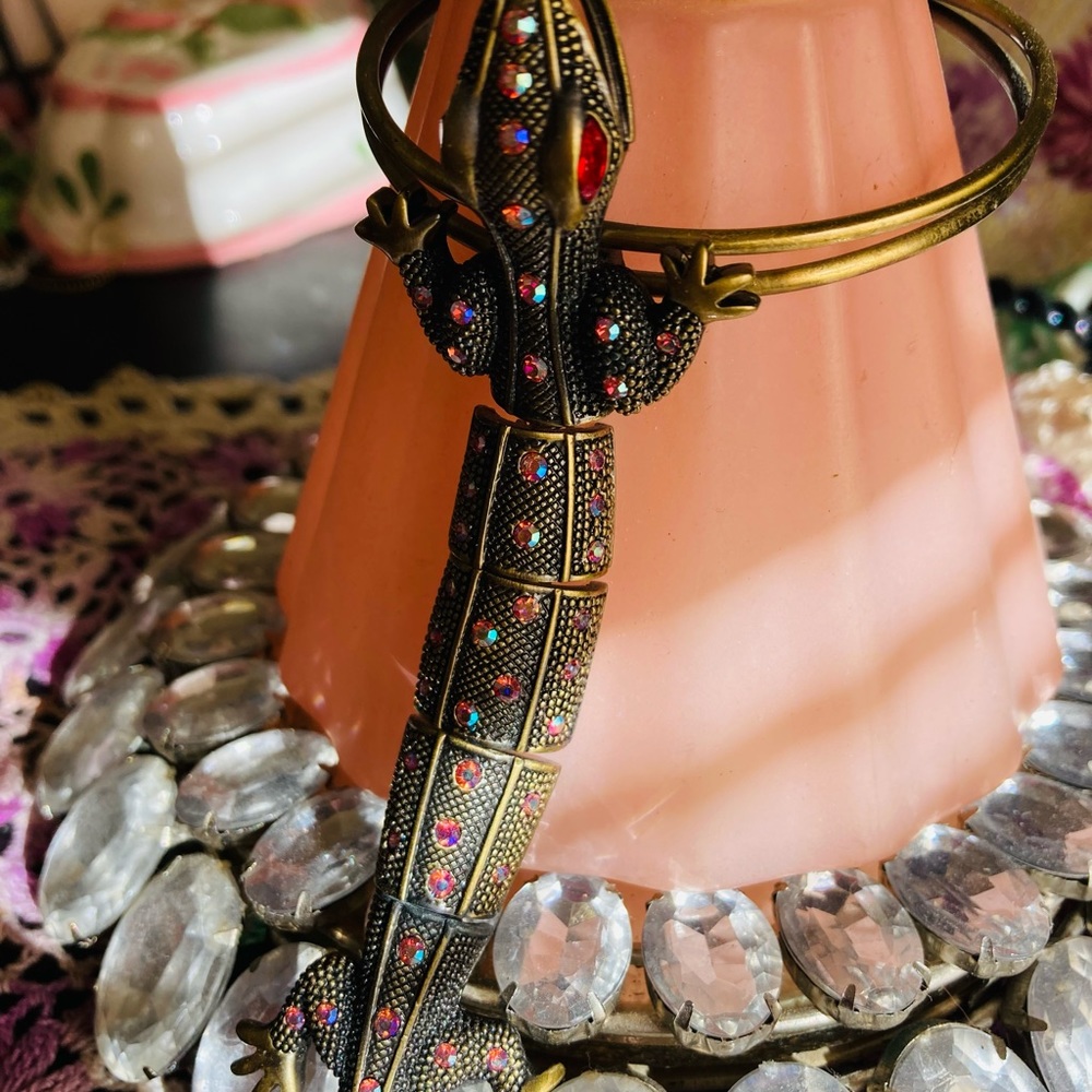 BRASS Articulating Bracelet Ring Aurora Borealis Crystals MCM RARE Designer Vtg - Picture 16 of 16